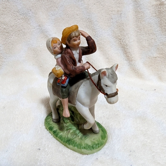 - Norman Rockwell Museum Figurine. Off to School. EUC. Vintage. 1984. - Picture 1 of 6